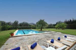 Traditional villa near the town of Pollensa by Renthousing