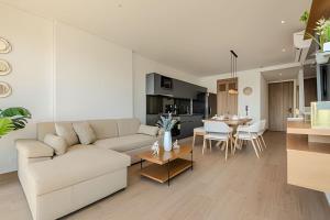 Lujoso y Nuevo Cerca al Centro Piscina Panorámica