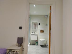 Fantastic location Ensuite luxury Shoreditch Hoxton spitalfields Liverpool st London Bridge city 2 Room only luxury Doubles for 5 guests