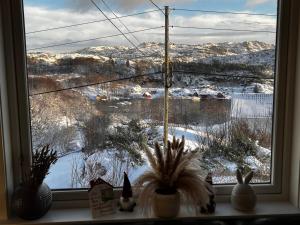 Fjord-View Retreat with Free Parking and Fast Internet