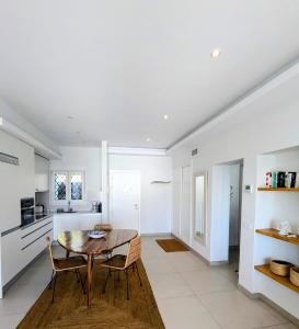 Rise & Shine Beachfront La Cala