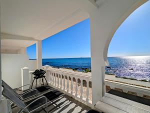 Rise & Shine Beachfront La Cala