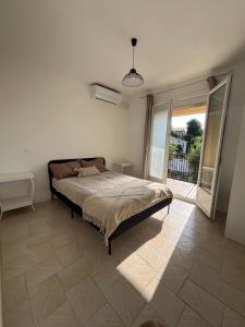 T2 lumineux avec Terrasse proche du Tram