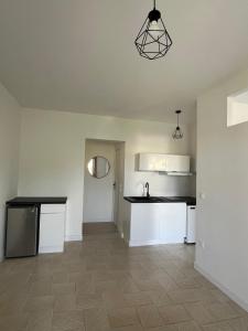 T2 lumineux avec Terrasse proche du Tram