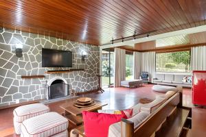 Paraíso Comary-400m CBF-900m feira Alto