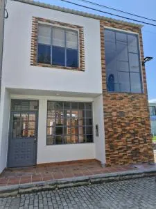 Casa del gato Guamo - Suárez