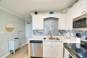 Beach and Pool Access Gulf Shores Getaway!