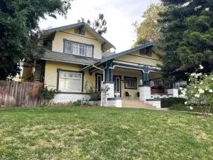 Hollywood Star - North Hollywood