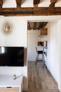Appartements Chartres - Le Pont Bouju - Vue sur L-Eure : photos des chambres