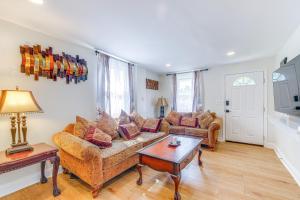 Rockville Home with Spacious Yard 17 Mi to DC!