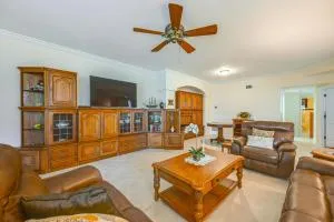 6 Mi to Beaches Bonita Springs Condo - 埃斯特罗