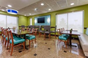 Heritage Inn & Suites St Louis Fenton, Trademark by Wyndham
