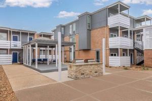 Inviting and Spacious Apartment in Houston Near Kemah Boardwalk and NASA Space Center