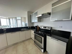 River Wood I Sunny 1 BDR in Costa del Este