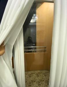 40 Percent Promo Off This Month, Balcony Ocean View Plus Free Pool & Sauna Access Exclusive 2025 Rates at Walking Distance US Embassy, Front of Robinsons Place MANILA, Bellagio and Experience Breathtaking Manila Bay Views