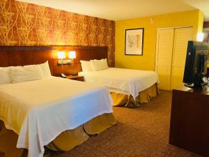 1 Bedroom Suite with 2 Queen beds room in Courtyard by Marriott Junction City