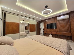 ALDAR 2 , Luxury
