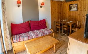 Résidence Les Hauts De Preclaux - Appartement avec balcon et vue sur les pistes MAE-4411