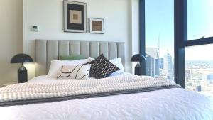 Top CBD Skyline Luxury Apartments 2 Beds or 3 Beds, 2 Baths, Free Parking