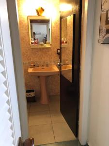 Nice apartment 100 meters away from Playa Brava