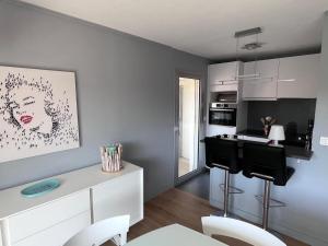 Appartements Les Glycines : photos des chambres