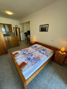 Apartments by the sea Slatine, Ciovo - 1139