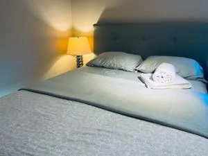 Bedrooms in Kenaston, Close to Walmart, Costco, IKEA, Outlet, Unversity of Manitoba - Tuxedo