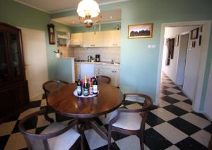 Family-friendly apartments with swimming pool Orebic, Peljesac - 14644