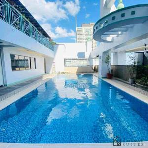 Kavanah Suites-Upper Penthouse