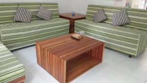 Casa em Caraguatatuba no bairro de MassaguaƧu