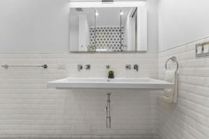 SWJ544FH Huge 6BR 4BA Backyard Access