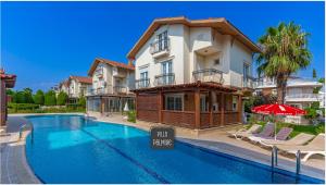 Villa Palmiye, Sleeps 10, Swimming Pool, Antalya