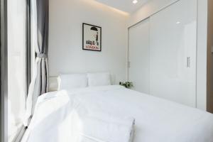 Luxury Apartment in Vinhomes Metropolis near Lotte