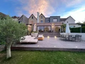 La Maison du Nice Caennais - 奥登河畔的布雷特维尔