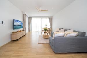 Laguna Beachside 1 bedroom apartment 2 minutes from the beach