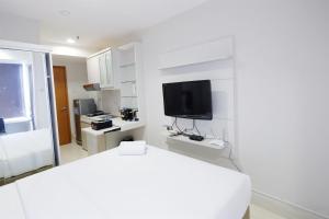 Budget Studio Apartment at Cinere Bellevue Suites By Travelio