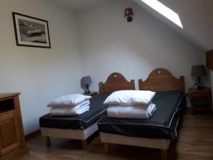 Appartements Duplex 8 pers avec piscine a Super-Besse - FR-1-814-44 : photos des chambres