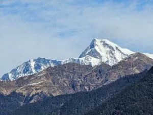 Khairaling Hotels, Kuling - Bagargād