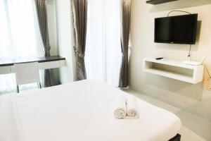 Nice Furnished Studio Apartment Grand Dhika City By Travelio