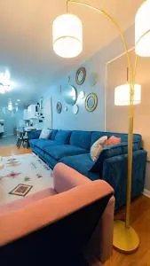 Gallé Fulbé - Hidden Luxury - Hazel Park