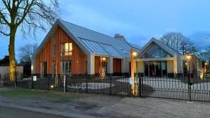 Newly Built Nature Villa, Wifi And Clean - Ledeacker