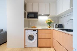 Laguna Beachside Residents