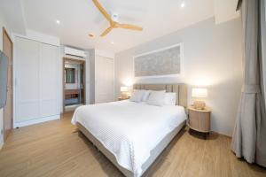 Laguna Beachside Residents