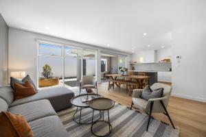 The Palmstone Collective - 4BR, Wifi, Parking