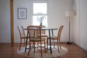 Gunuma Shack - Dartmouth