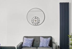 Aisiki Apartments at Barnet, Ground Floor, 2-Bedroom & 1-Bathroom, Pet Friendly Flat, Double Beds with Free WiFi