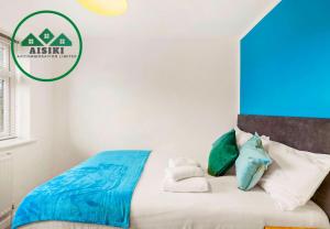 Aisiki Apartments at Barnet, Ground Floor, 2-Bedroom & 1-Bathroom, Pet Friendly Flat, Double Beds with Free WiFi