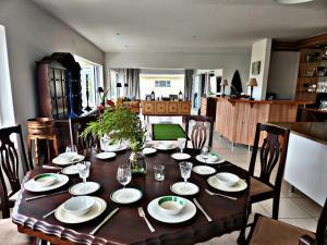 Marlyn on Oyster Bay