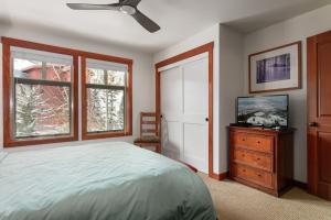 1311A - Two Bedroom Deluxe Eagle Springs West condo