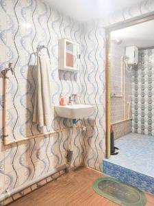 Tulip Inn - 3BHK AC Near Kamakhya